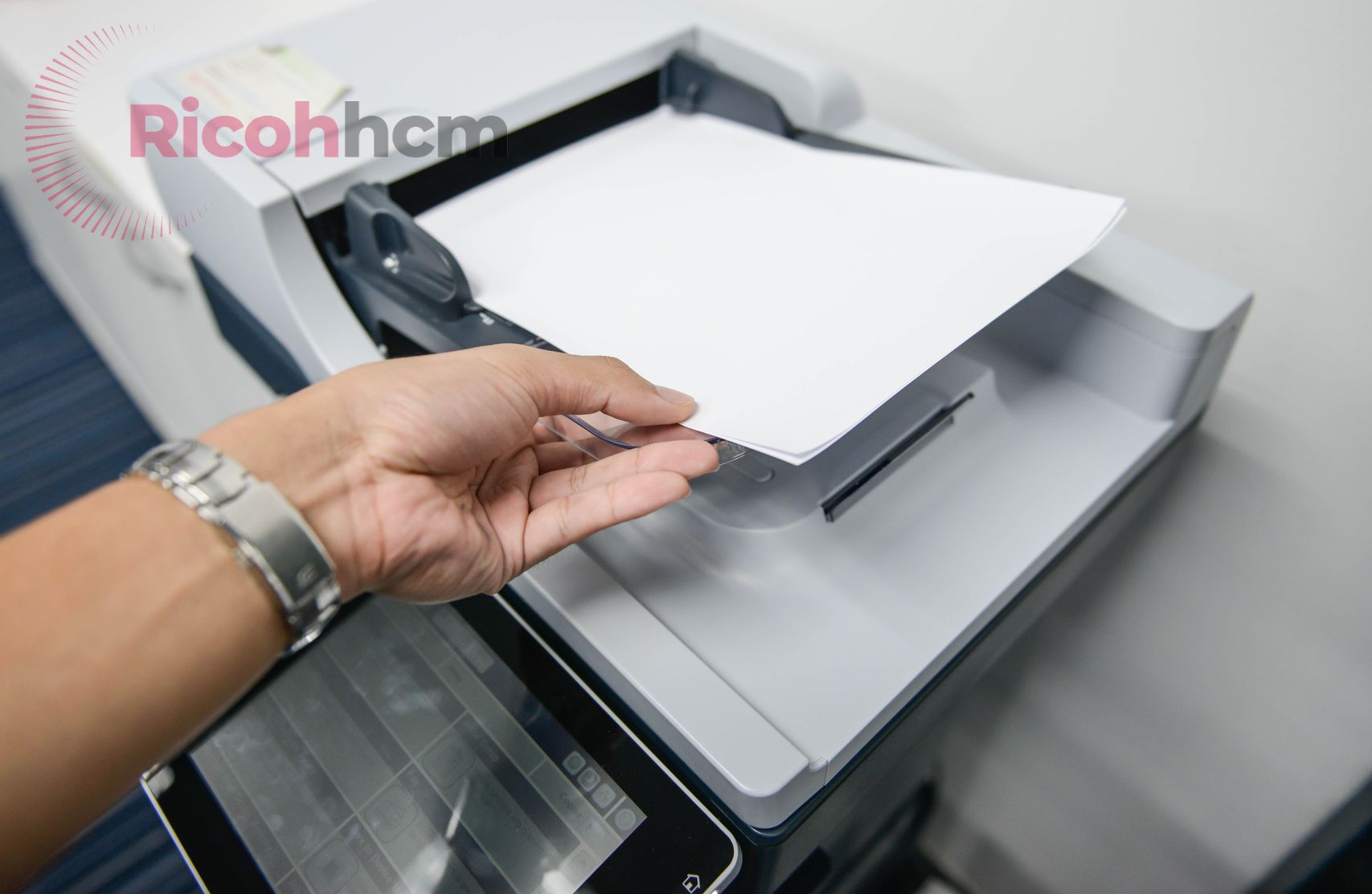 Mặc dù có nhiều đơn vị bán máy photocopy quận 5 nhưng vẫn còn một số cơ sở không uy tín cung cấp những mẫu máy kém chất lượng khiến khách hàng cảm thấy hoang mang