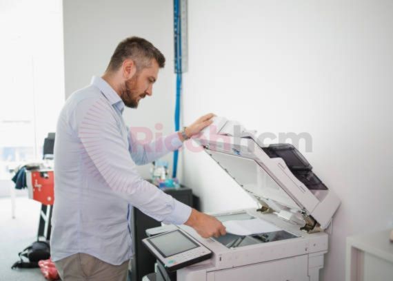 giá dịch vụ cho thuê máy photocopy là vấn đề luôn được quan tâm nhất khi khách hàng có ý định thuê máy photo để sử dụng thay vì mua mới.