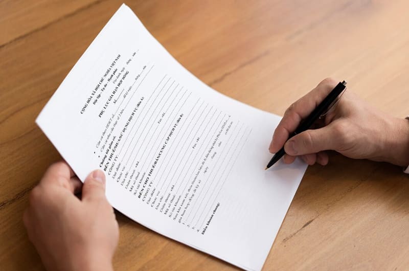 Điều khoản chấm dứt, gia hạn và điều chỉnh giá thuê